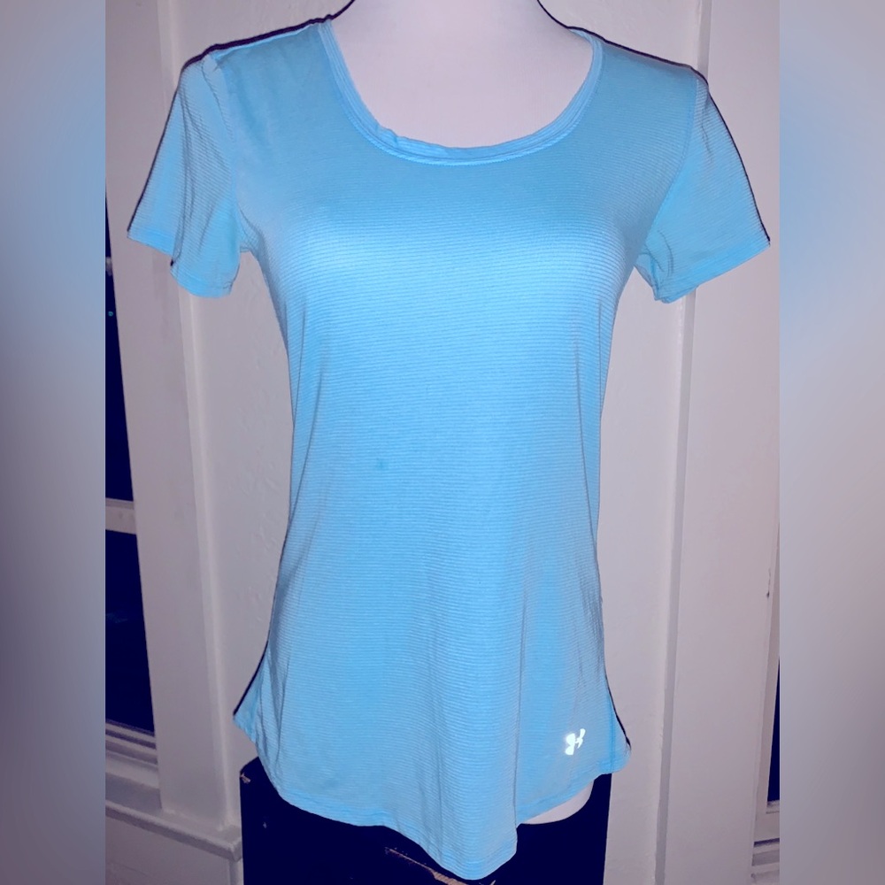 Under Armour Women's Light Blue T-Shirt Medium 3/$15